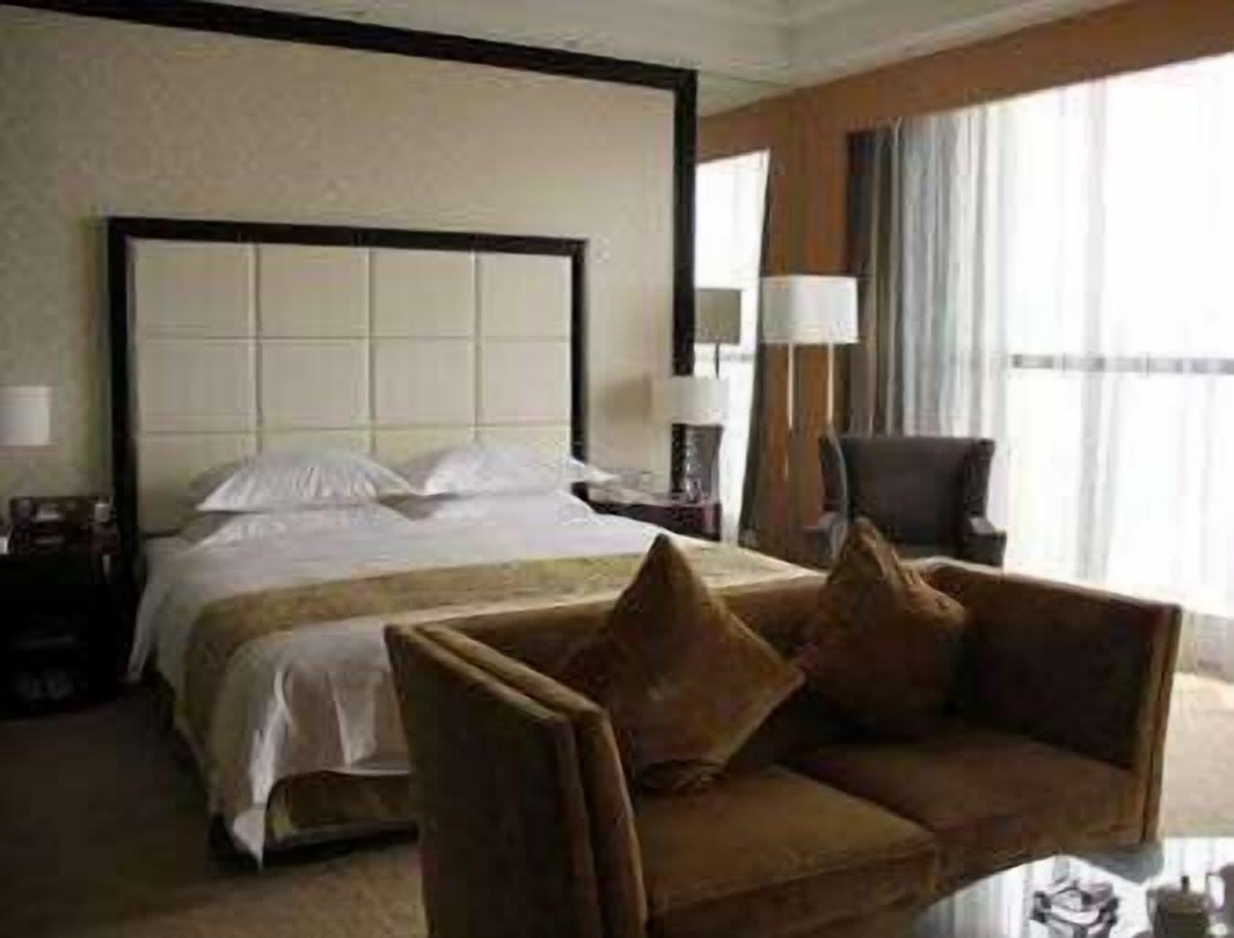Weifang Ramada Plaza Hotel Zewnętrze zdjęcie